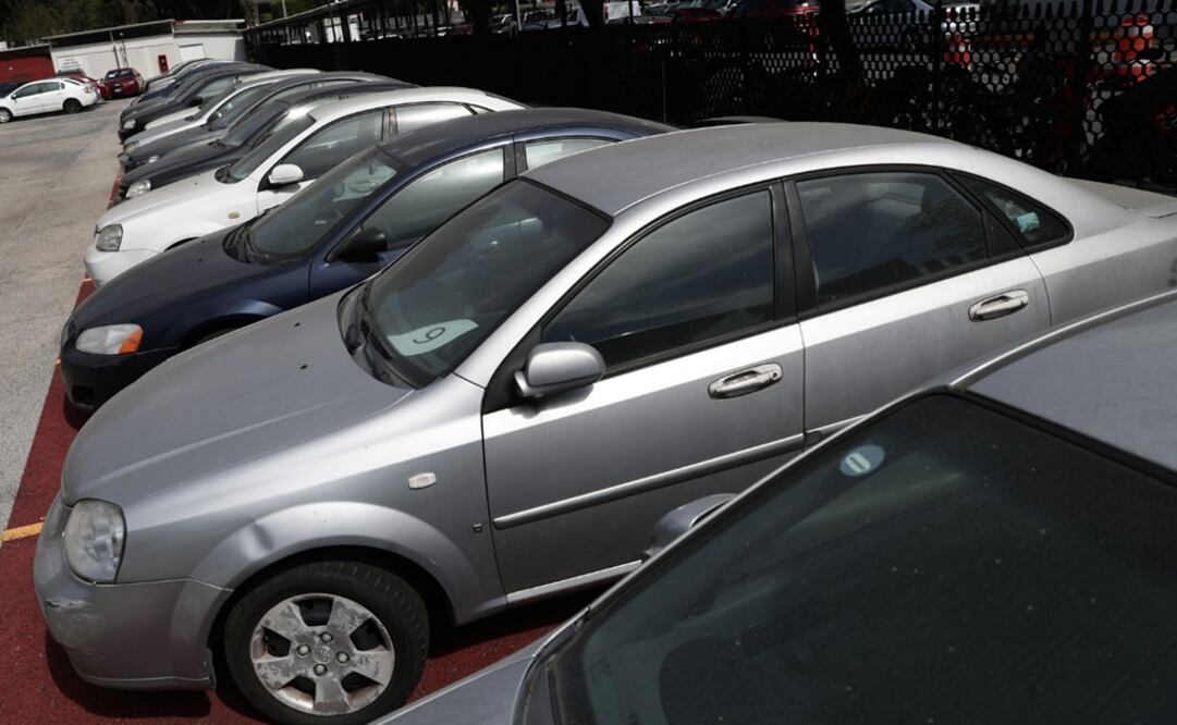 Como parte del plan de austeridad del nuevo gobierno, autoridades licitarán una flotilla de unidades en desuso