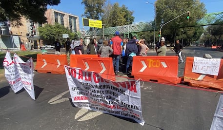 Vecinos de Coyoacán se manifiestan contra ciclovía de calzada de Tlalpan; advierten riesgo para peatones