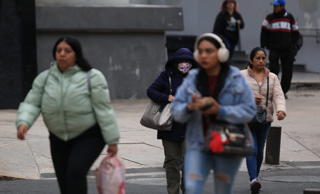 Chamarra, suéter y gorro: capitalinos enfrentan el día más frío del año. Foto: Francisco Rodríguez