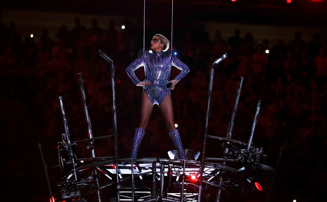 Imagen de archivo de la presentación que tuvo Lady Gaga en el medio tiempo del Super Bowl LI. Foto: EFE/EPA/Larry W. Smith, archivo