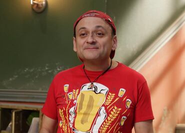 "No paro de llorar", dice Lalo España tras la muerte de "Benito", Octavio Ocaña