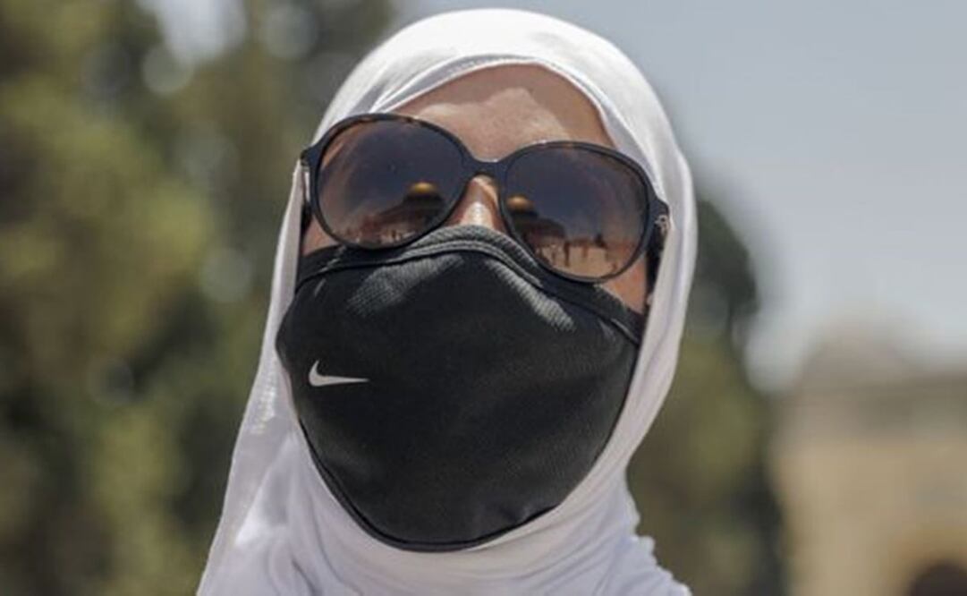 No podía telefonear o contactar a su novio y terminó golpeada. Foto: AFP