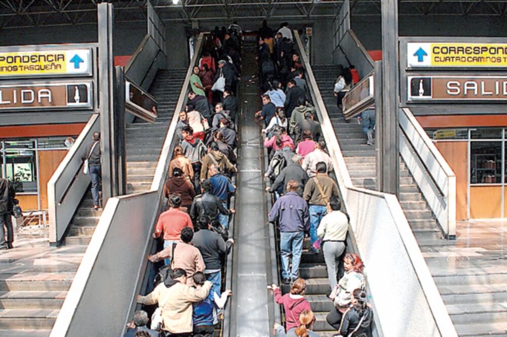 El especialista informó que las estaciones están acomodadas en forma de anillos, por lo que en un temblor se mueven y evitan afectaciones. (ARCHIVO. EL UNIVERSAL)