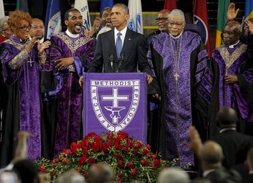 Obama da apasionado discurso en funeral de Charleston