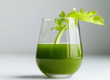 Para qué sirve tomar agua de apio en las mañanas