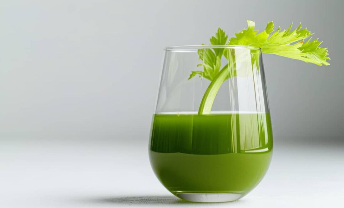 Tomar agua de apio ayuda a bajar de peso. Foto: Pixabay.