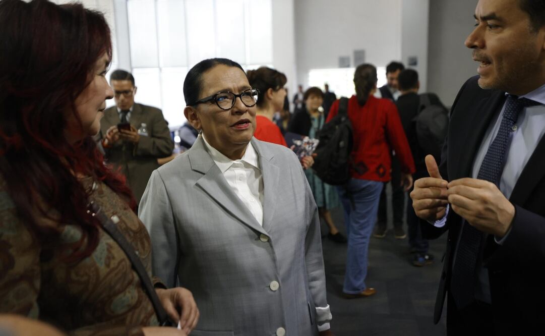Rosa Icela Rodríguez, secretaria de Gobernación, encabeza la mesa de diálogo sobre la agenda de desaparición y búsqueda de personas con diferentes colectivos del país. Foto: Diego Simón Sánchez / EL UNIVERSAL