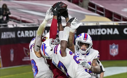 Cardinals se imponen a Bills con impresionante atrapada de Hopkins