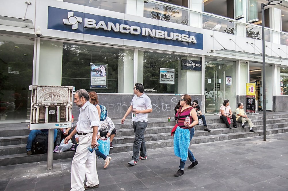 La Asociación de Bancos de México considera que sus agremiados deben de tomar medidas en el corto o mediano plazo contra el robo de identidad (ARCHIVO EL UNIVERSAL)