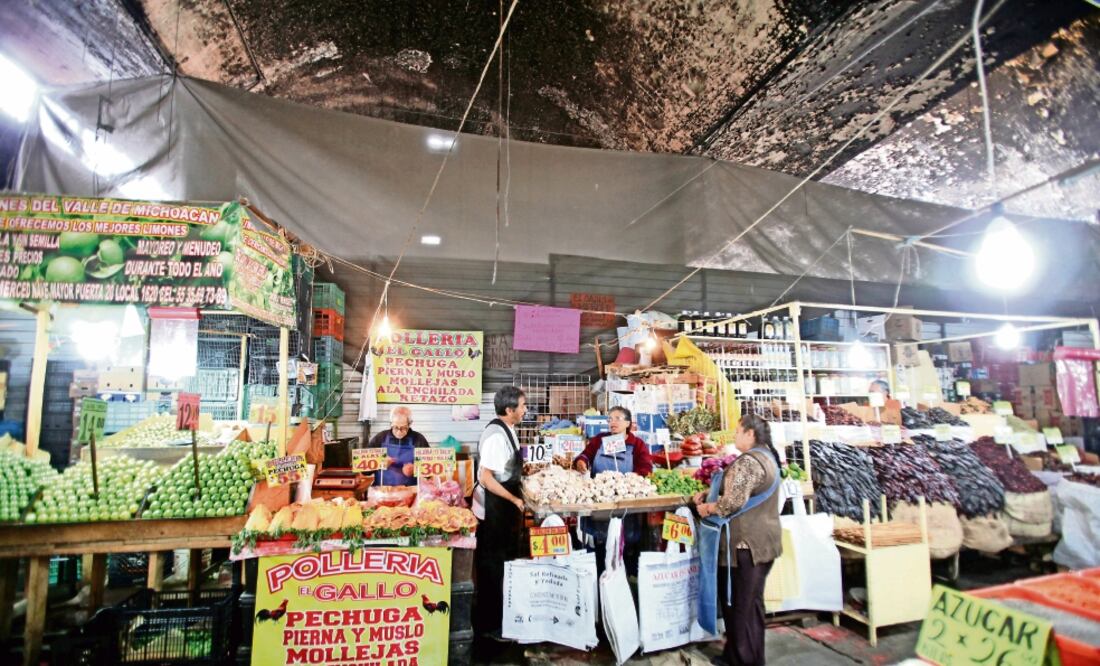 Locatarios del mercado de La Merced se quejan de la inseguridad que priva en dicho centro de abasto, donde son comunes los asaltos. (ARCHIVO EL UNIVERSAL)