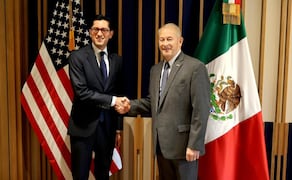 El canciller, Roberto Velasco, y el embajador de Estados Unidos en México, Ronald Johnson. Foto: X @USAmbMex