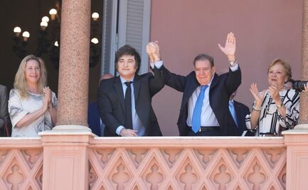 González Urrutia inicia su gira latinoamericana en Buenos Aires; saluda a asilados en la embajada argentina