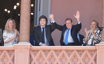 González Urrutia inicia su gira latinoamericana en Buenos Aires; saluda a asilados en la embajada argentina