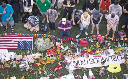 Sobrevivientes a matanza en Florida publicarán un libro