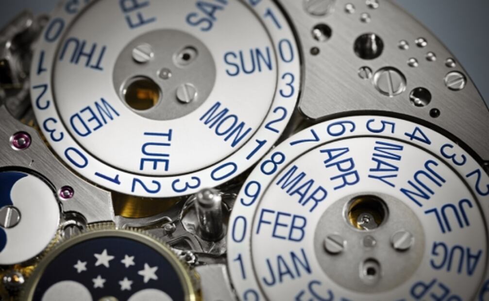 Patek alinea su calendario a la eternidad