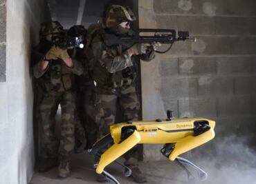 Spot, el perro robot que ayuda a la milicia francesa