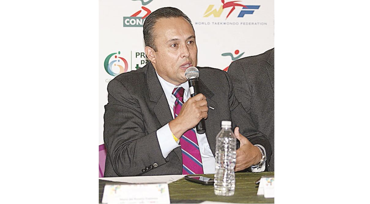 López sorprendió con la renuncia; temía por su vida (CONADE)