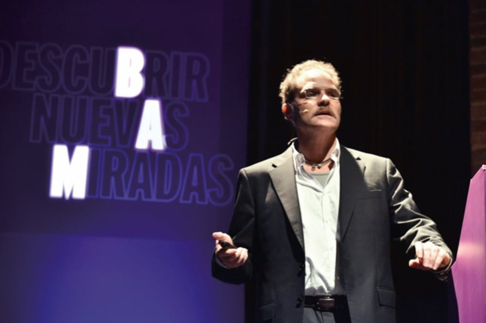 Lewis Kofsky, vicepresidente para AL de Sesamo Workshop, durante su participación en el Bogotá Audiovisual Market. Foto: CORTESÍA BAM