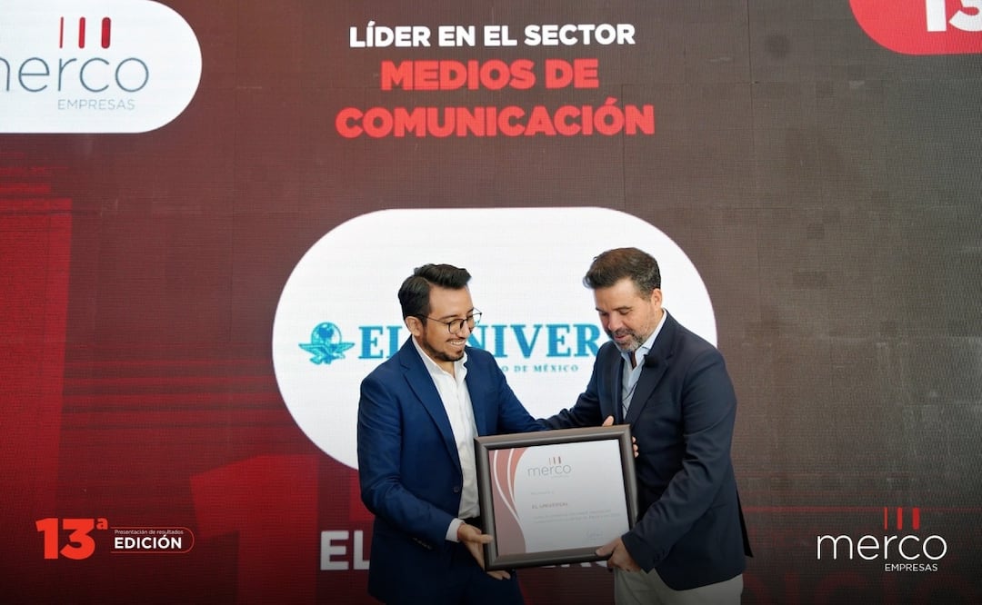 Juan Jesús Cano Díaz, director de Marketing de EL UNIVERSAL recibe reconocimiento a este medio por parte de Merco, tras aparecer en su Ranking Sectorial de Empresas 2025 (2/10/2025). Foto: Especial
