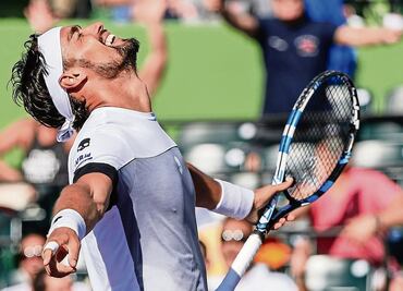 Fognini por fin avanza a semis
