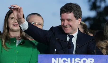 Rumania: Nicusor Dan gana elección presidencial; es proeuropeo