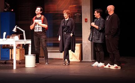 Rebecca Jones augura larga vida a "Agotados", la obra que regresó al escenario