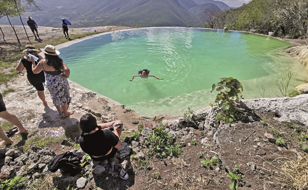 Durante la pandemia se instaló una alberca a partir del nacimiento de otro ojo de agua. Foto: Edwin Hernández. EL UNIVERSAL