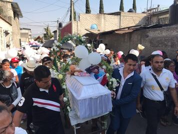 Con mariachis y peluches despiden a Fátima en Tláhuac