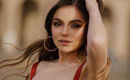 Sofía Castro luce espectacular traje de baño rojo en tendencia