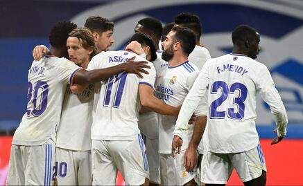Real Madrid golea al Alavés y reafirma su liderato en España