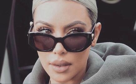 Kim Kardashian se une a la tendencia viral de posar con una toalla de baño