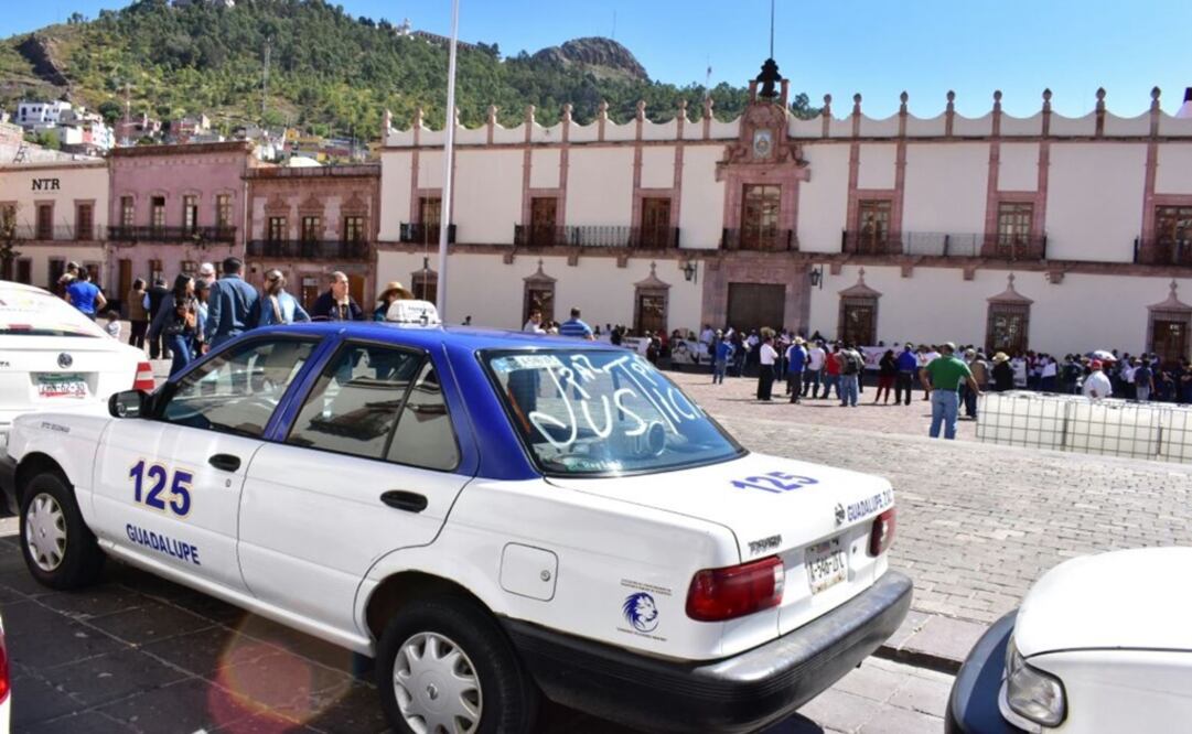 Taxistas realizan una  "caravana por la paz en Zacatecas"