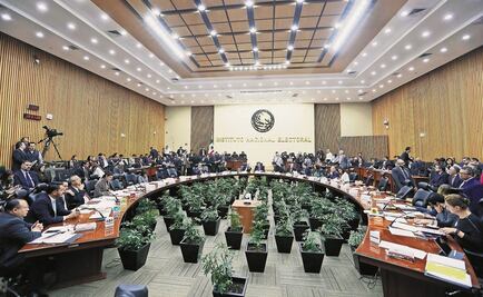 INE y Facebook firman convenio contra “fake news”