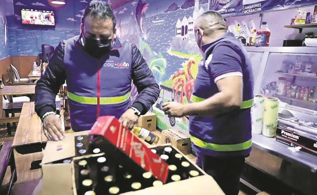 Desde el 5 de enero comenzaron los operativos para combatir chelerías en Coyoacán; estos negocios son señalados como zonas detonadoras de violencia. Foto: Especial.