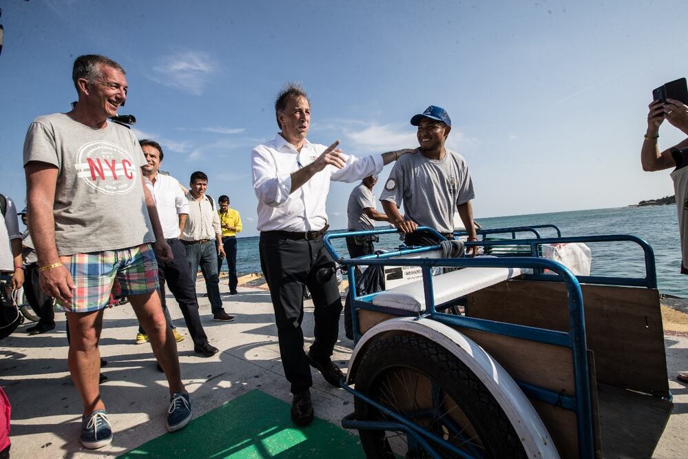 El abanderado de la coalición Todos por México estuvo hoy en Cancún. Fotografía de Germán Espinosa EL UNIVERSAL