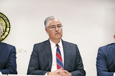 Ex rector de UAEM busca candidatura