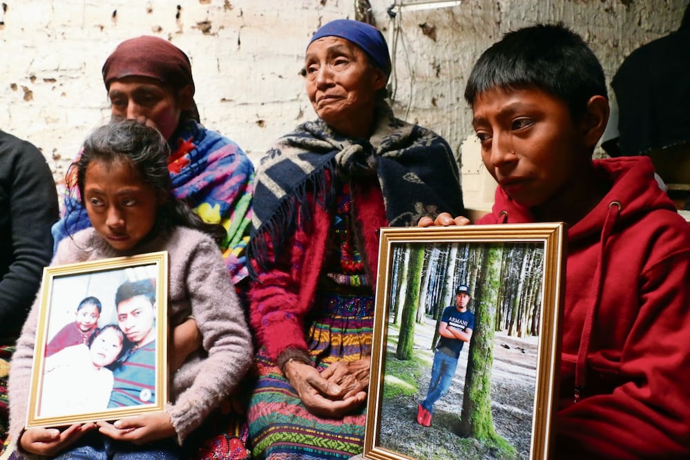 Apenas el 19 de marzo, Roberto se despidió de sus familiares; el 25 les avisó que había sido detenido; hoy, su madre, viuda, hijos y hermana sólo quieren que les entreguen su cuerpo de forma inmediata. Foto: María de Jesús Peters/ EL UNIVERSAL