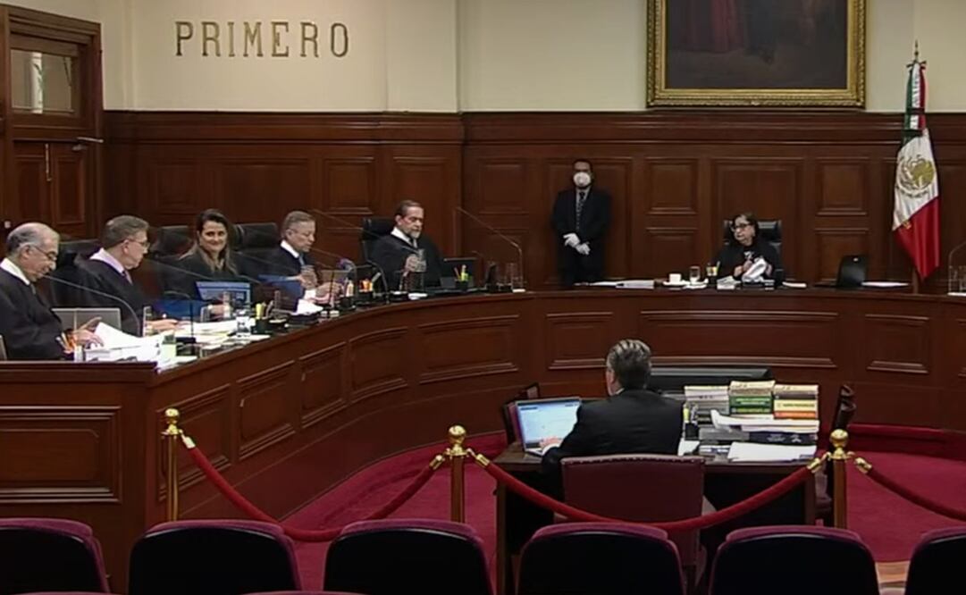 Ministros de la Corte en sesión del 18 de abril
