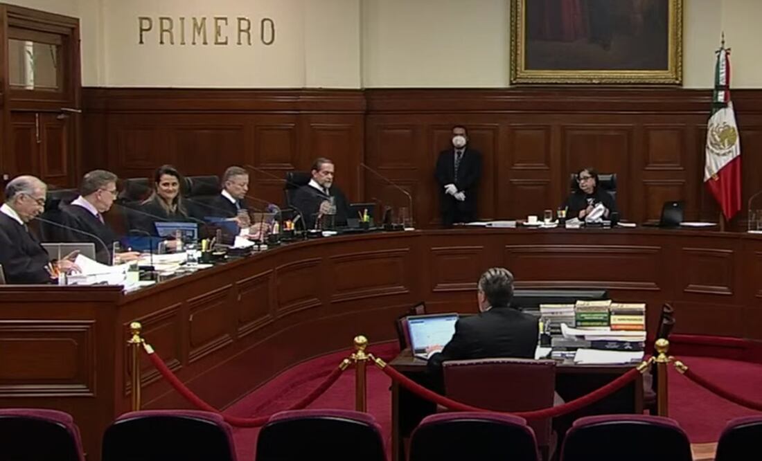 Ministros de la Corte en sesión del 18 de abril
