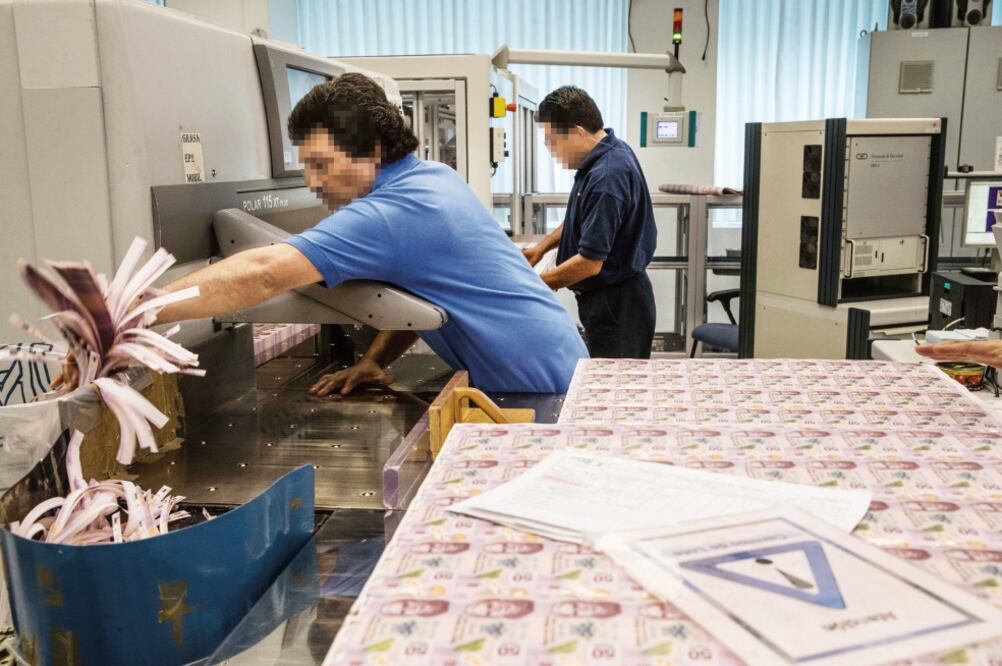 Cada billete tiene un promedio de vida de 56 meses para todas las denominaciones. El de mil pesos puede llegar a durar 90 meses en circulación (GERMÁN ESPINOSA. EL UNIVERSAL)