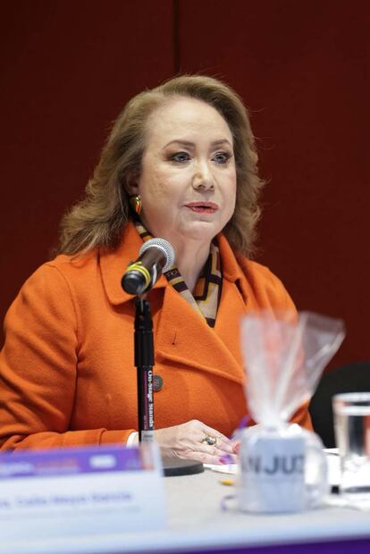 La ministra Yasmín Esquivel en el encuentro “La violencia contra la mujer en entornos virtuales”, realizado de forma conjunta entre la SCJN y la Asociación Nacional de Juzgadoras en Democracia este lunes 24 de noviembre de 2025. Foto: Especial
