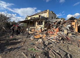 Explosiones retumban en Kiev; Crimea sufre apagón tras ataque ucraniano