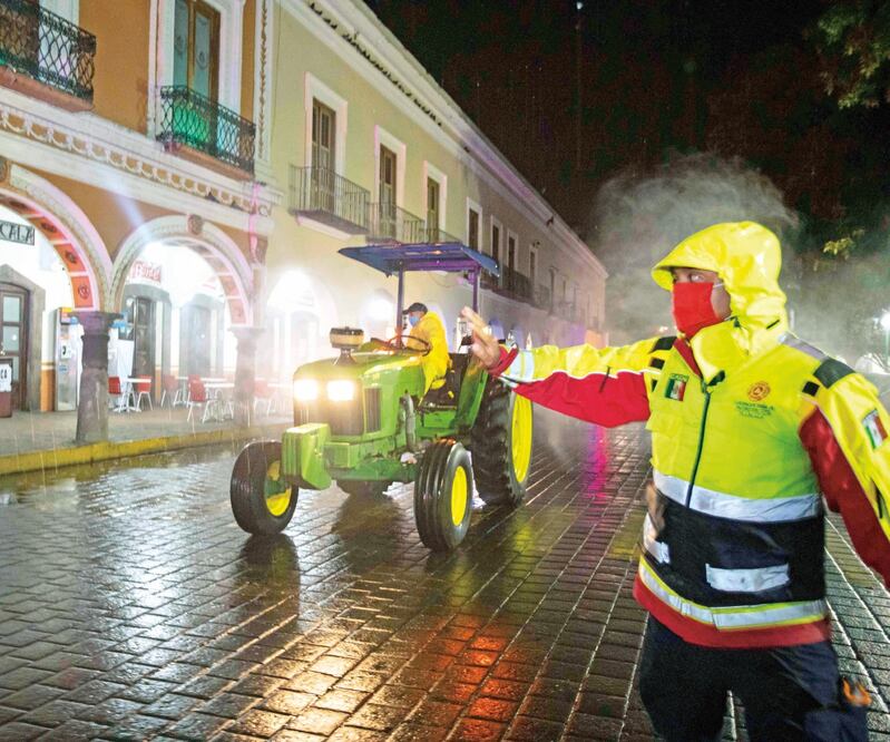 Las autoridades señalan que aunque Tlaxcala es un estado pequeño y con poca población, tiene mucho tránsito de gente de otros estados, como Puebla y la Ciudad de México, que registran un alto nivel de contagio. FOTOS: ESPECIALES