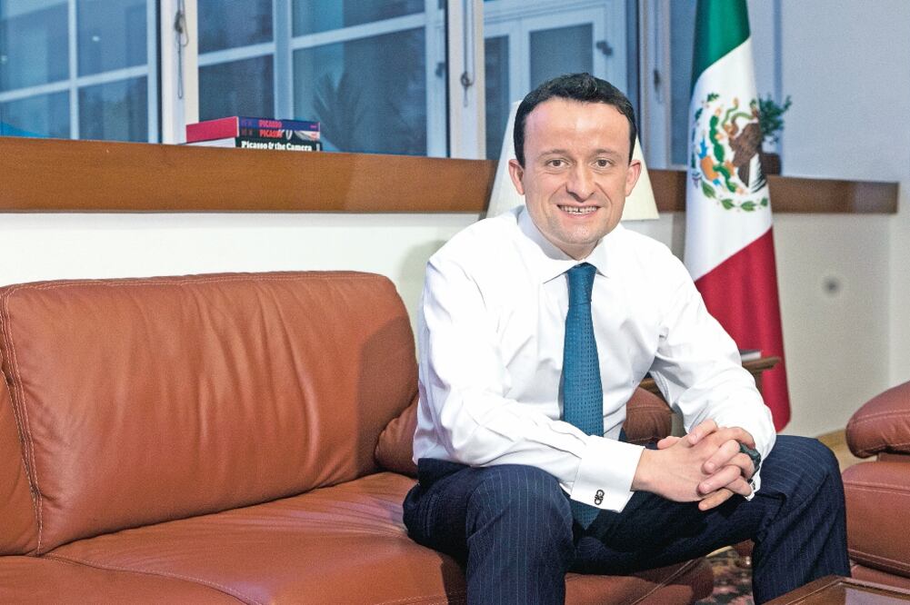 Mikel Arriola, director del IMSS, nació en la Ciudad de México y ha ocupado varios cargos en la administración pública federal (ARCHIVO EL UNIVERSAL)