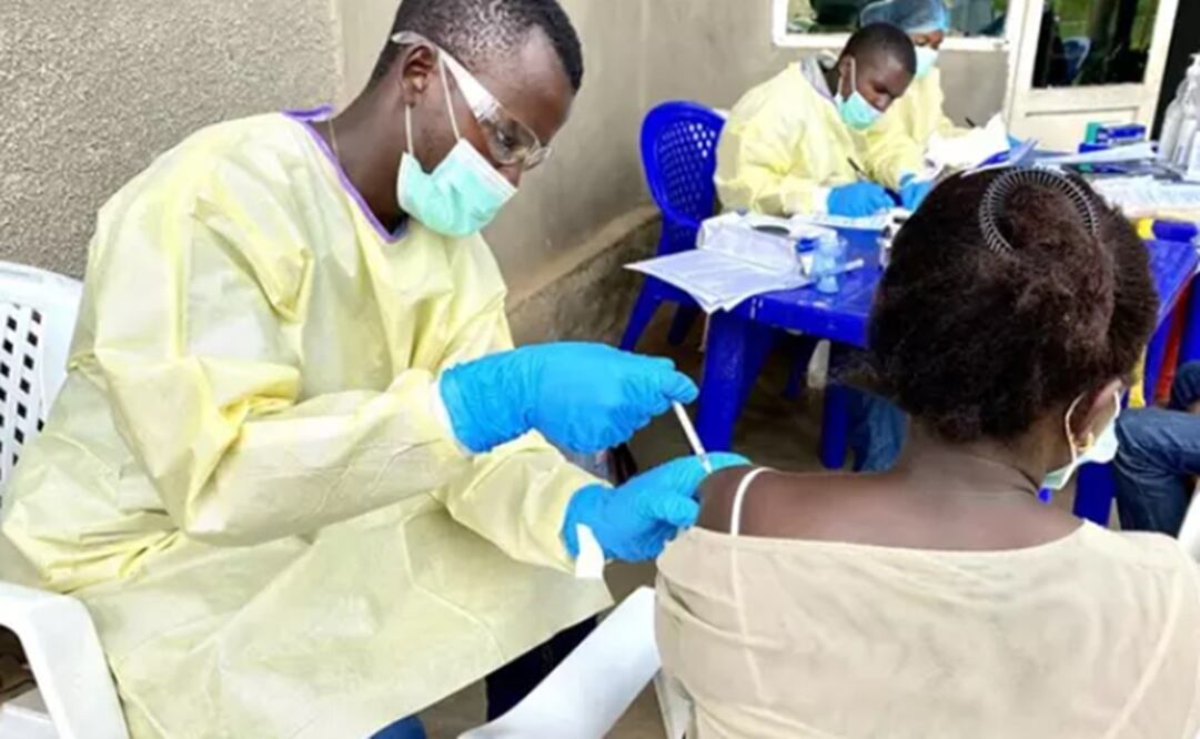 Vacunación contra el ébola en Kivu Norte en marzo de 2021. Foto: ALAIN UAYKANI / XINHUA NEWS / CONTACTOPHOTO