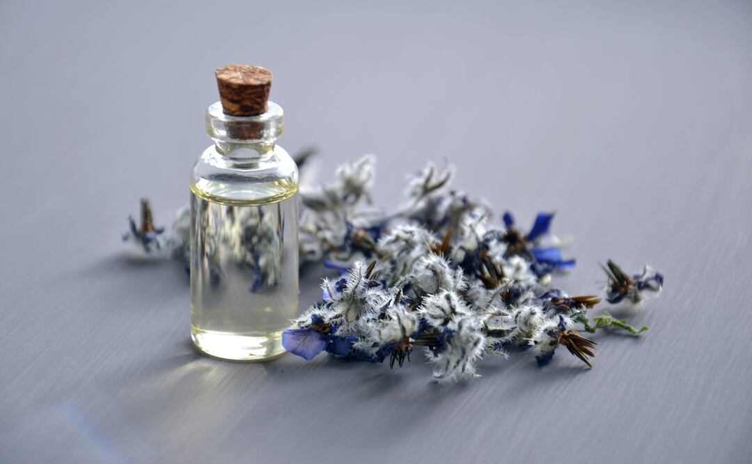 El aceite de lavanda elimina impurezas de la piel. Foto: Pexels