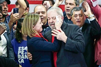 Lula se declara víctima de “cacería” de brujas