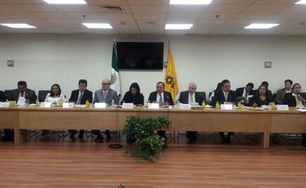 Barrales y mandatarios perredistas revisan Presupuesto 2017