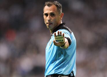 El control sobre el árbitro de la final