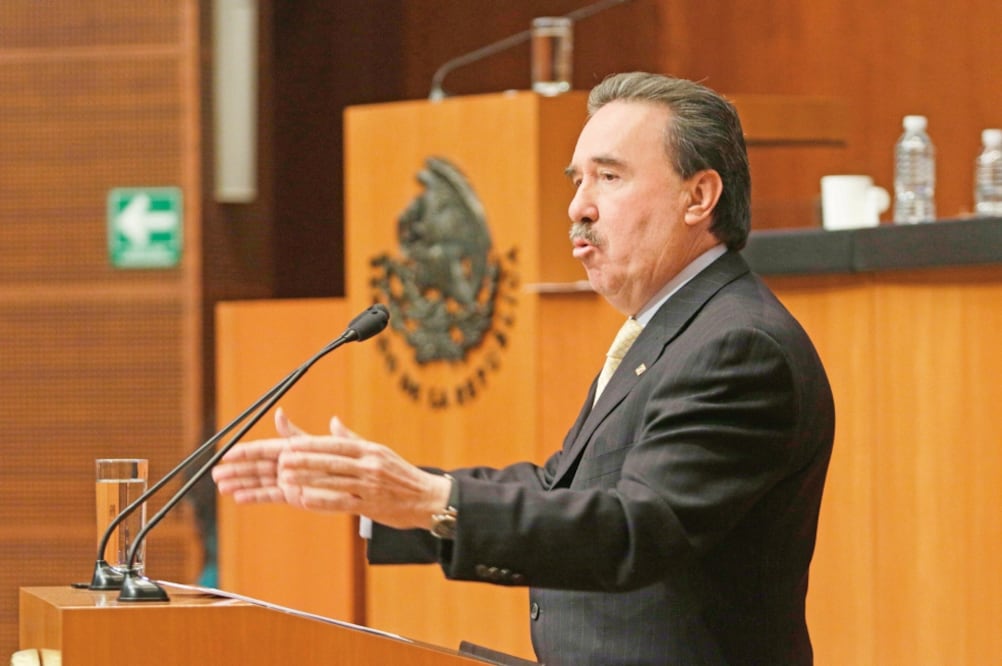 Emilio Gamboa asegura que el PRI confía en el sentido de responsabilidad de sus legisladores y que la Ley de Ingresos protege la economía del país (ARCHIVO EL UNIVERSAL)